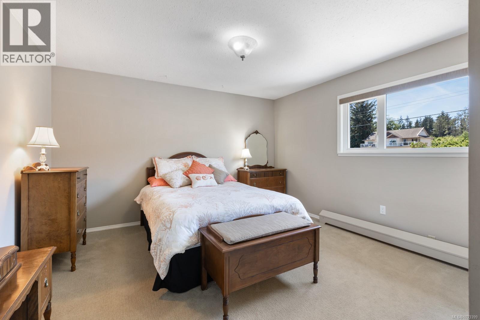 6348 Eagles Dr, Courtenay