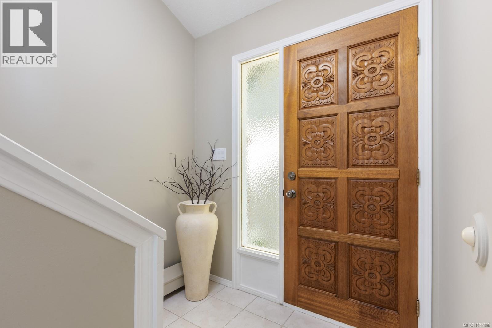 6348 Eagles Dr, Courtenay