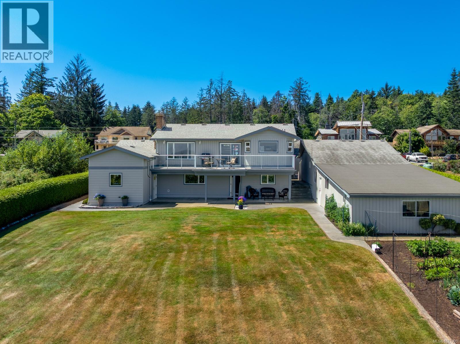 6348 Eagles Dr, Courtenay