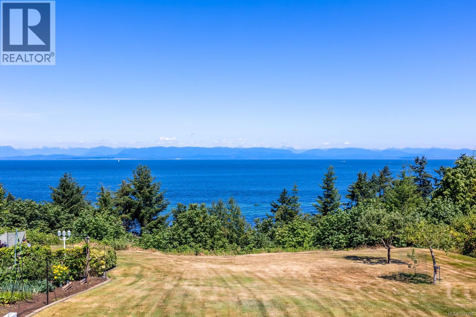 6348 Eagles Dr, Courtenay