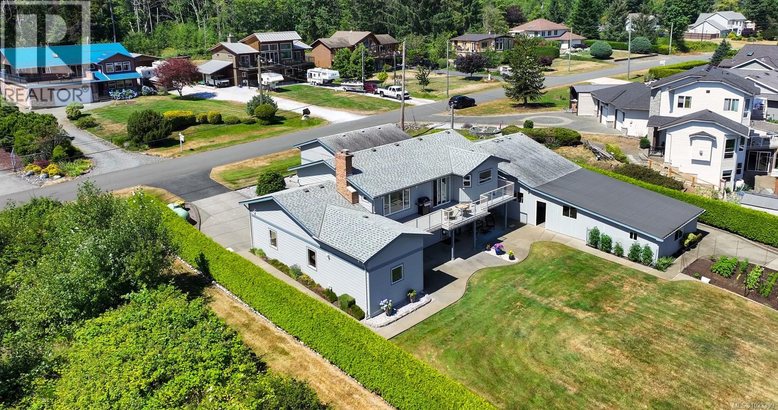 6348 Eagles Dr, Courtenay