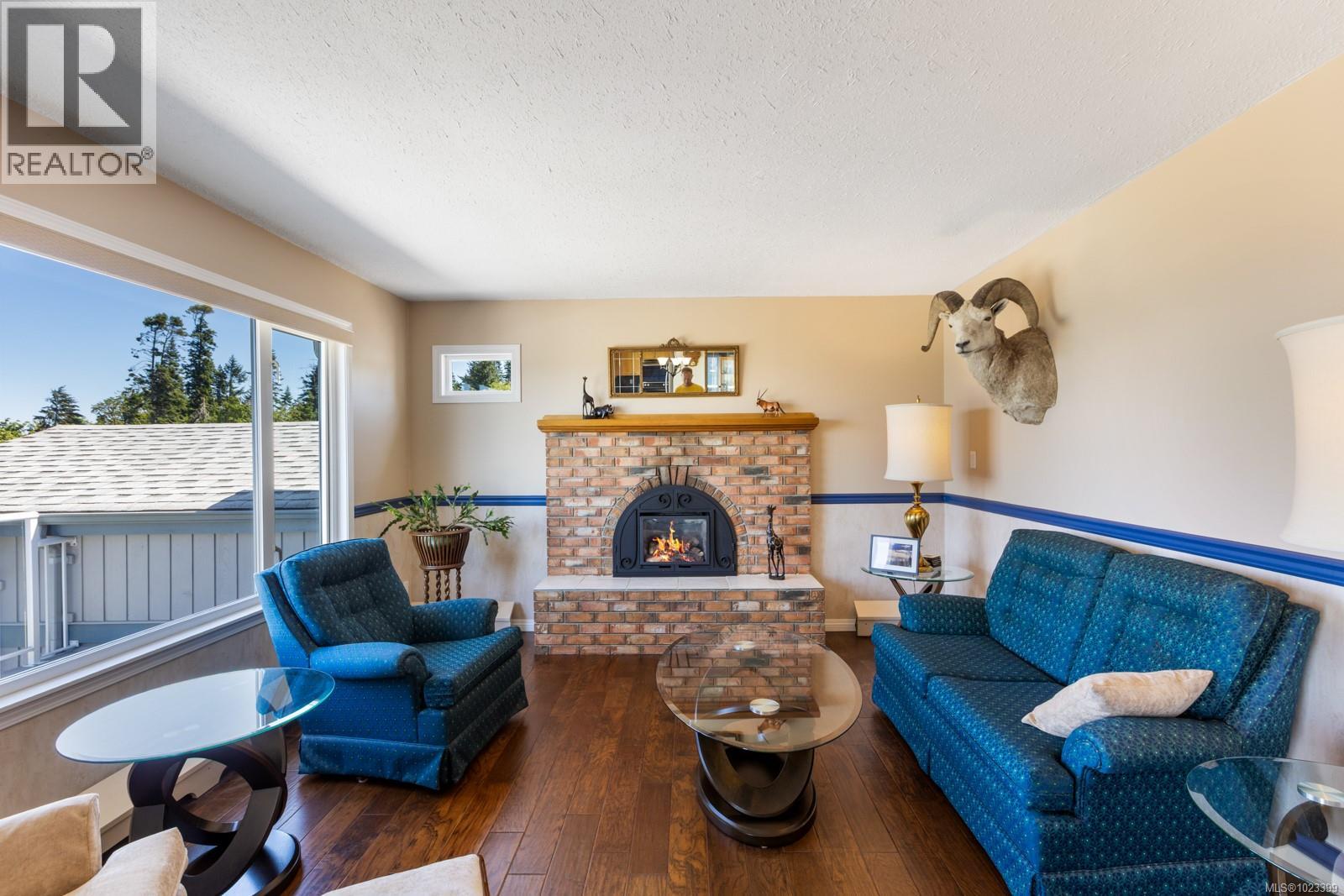 6348 Eagles Dr, Courtenay