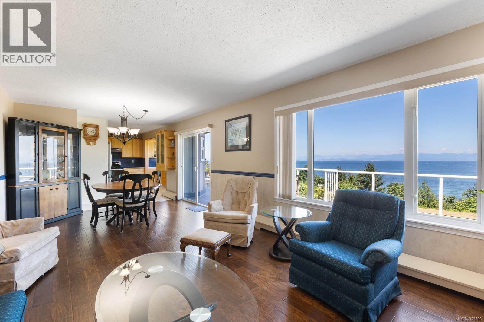 6348 Eagles Dr, Courtenay