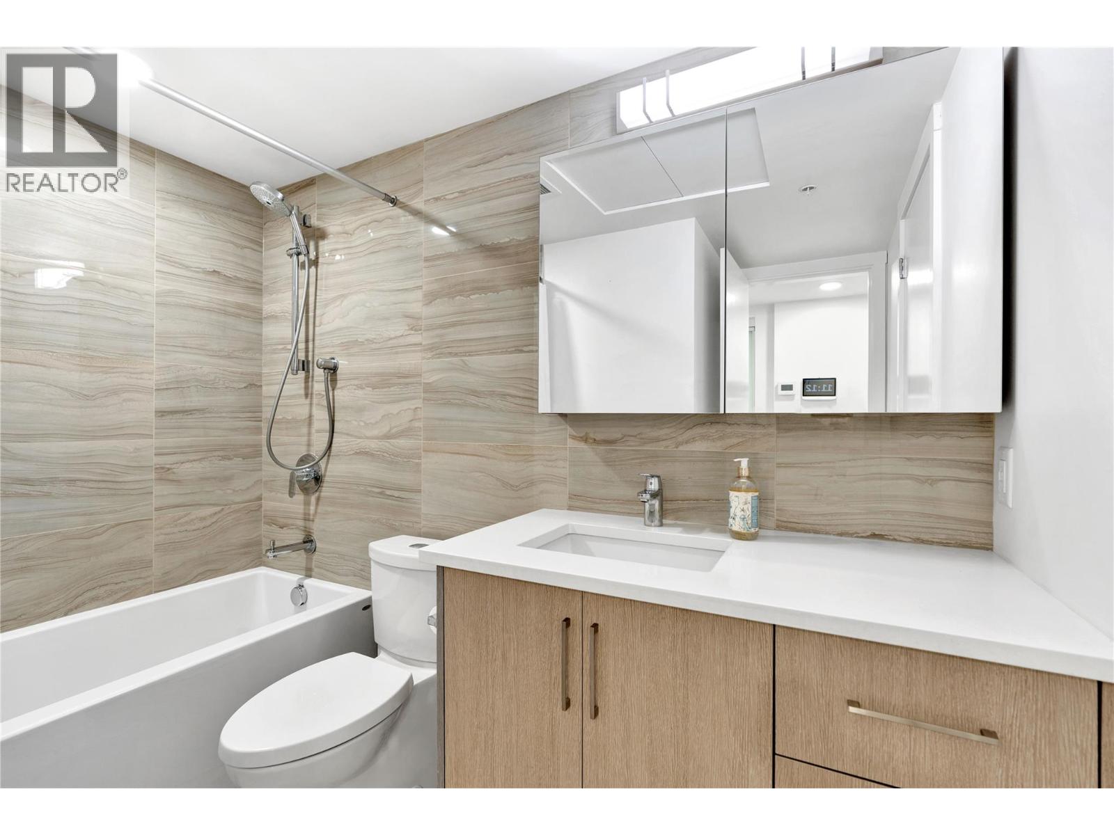 703 1588 Ellis Street, Kelowna