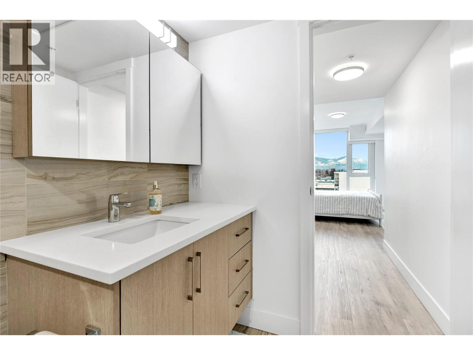 703 1588 Ellis Street, Kelowna