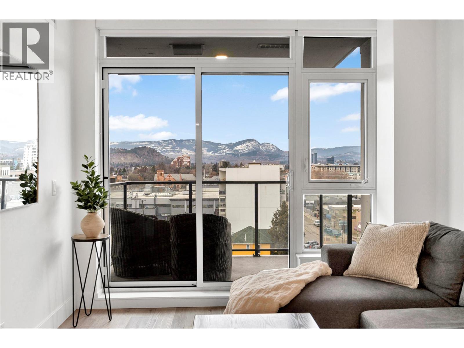 703 1588 Ellis Street, Kelowna