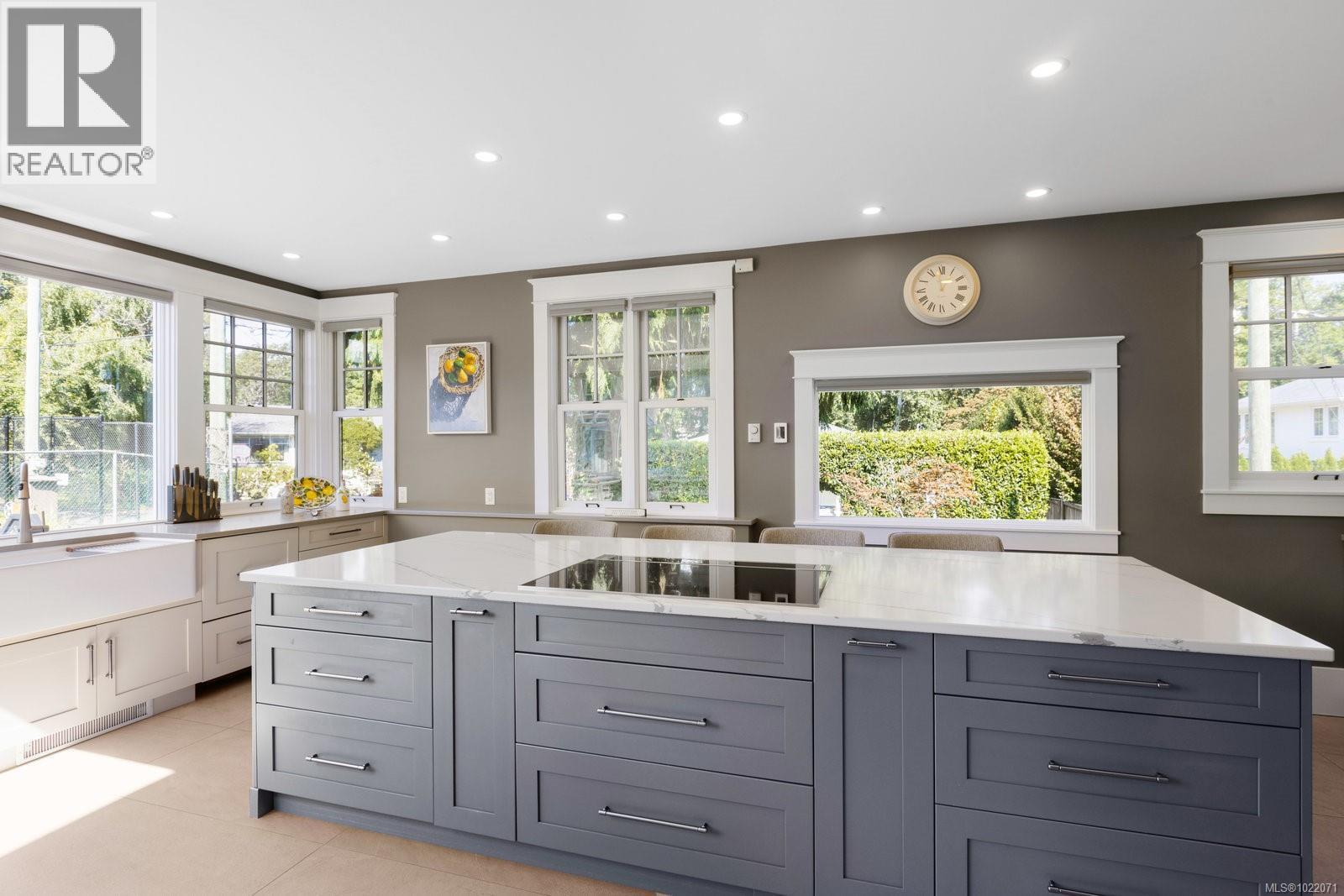 2655 Shady Lane, Oak Bay