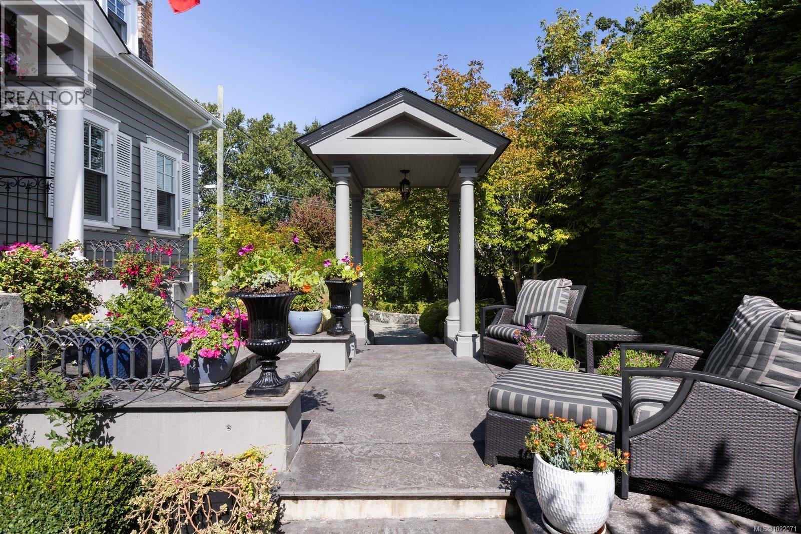2655 Shady Lane, Oak Bay