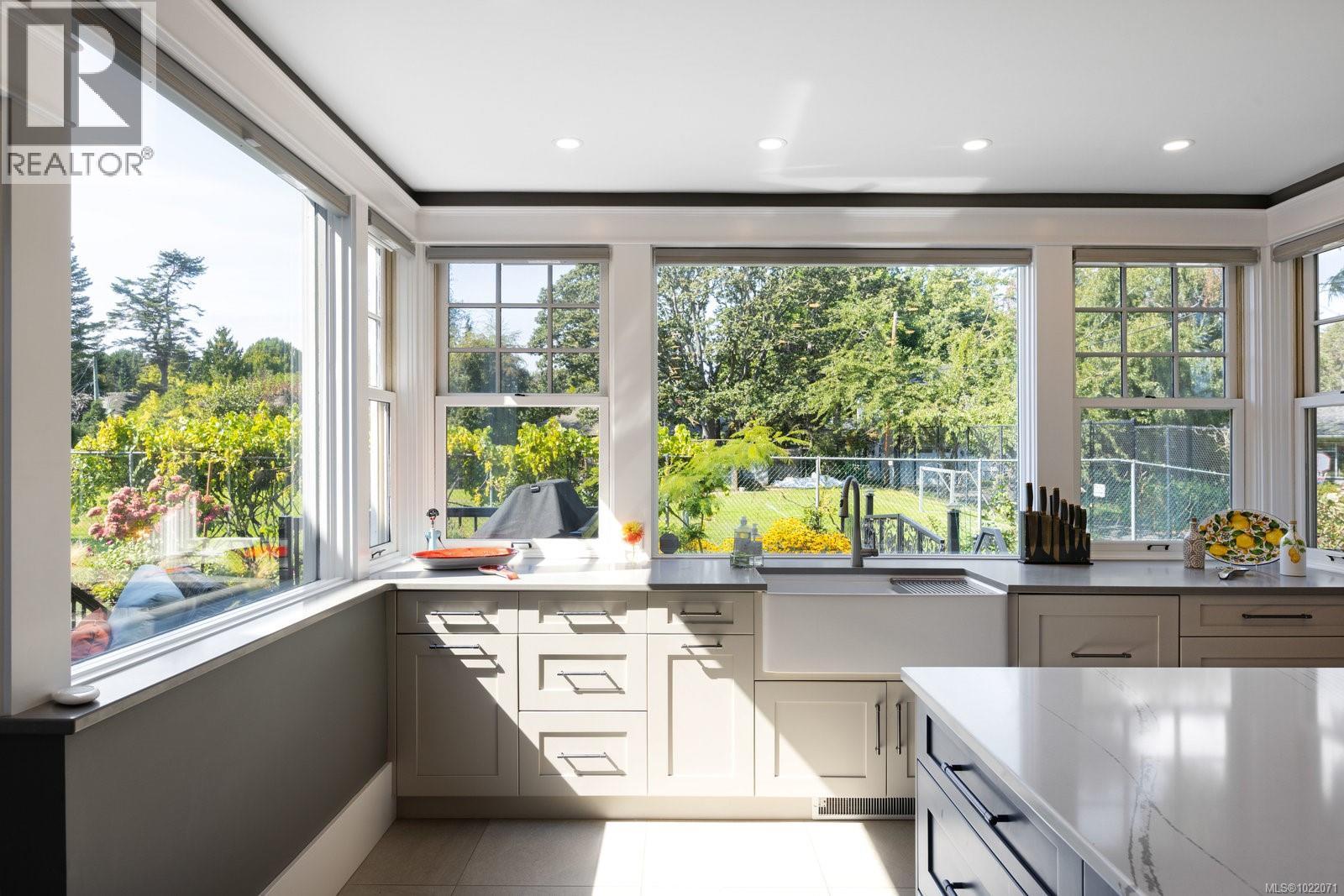 2655 Shady Lane, Oak Bay