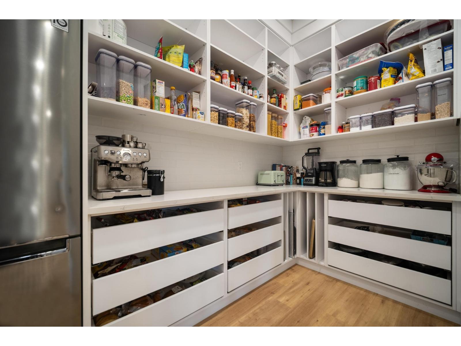 8910 117A Street, Delta