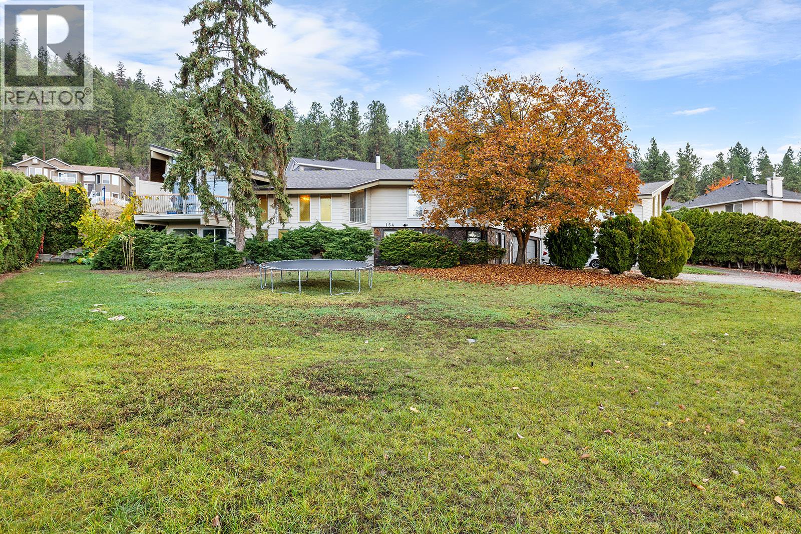  154 Applebrooke Crescent, Kelowna