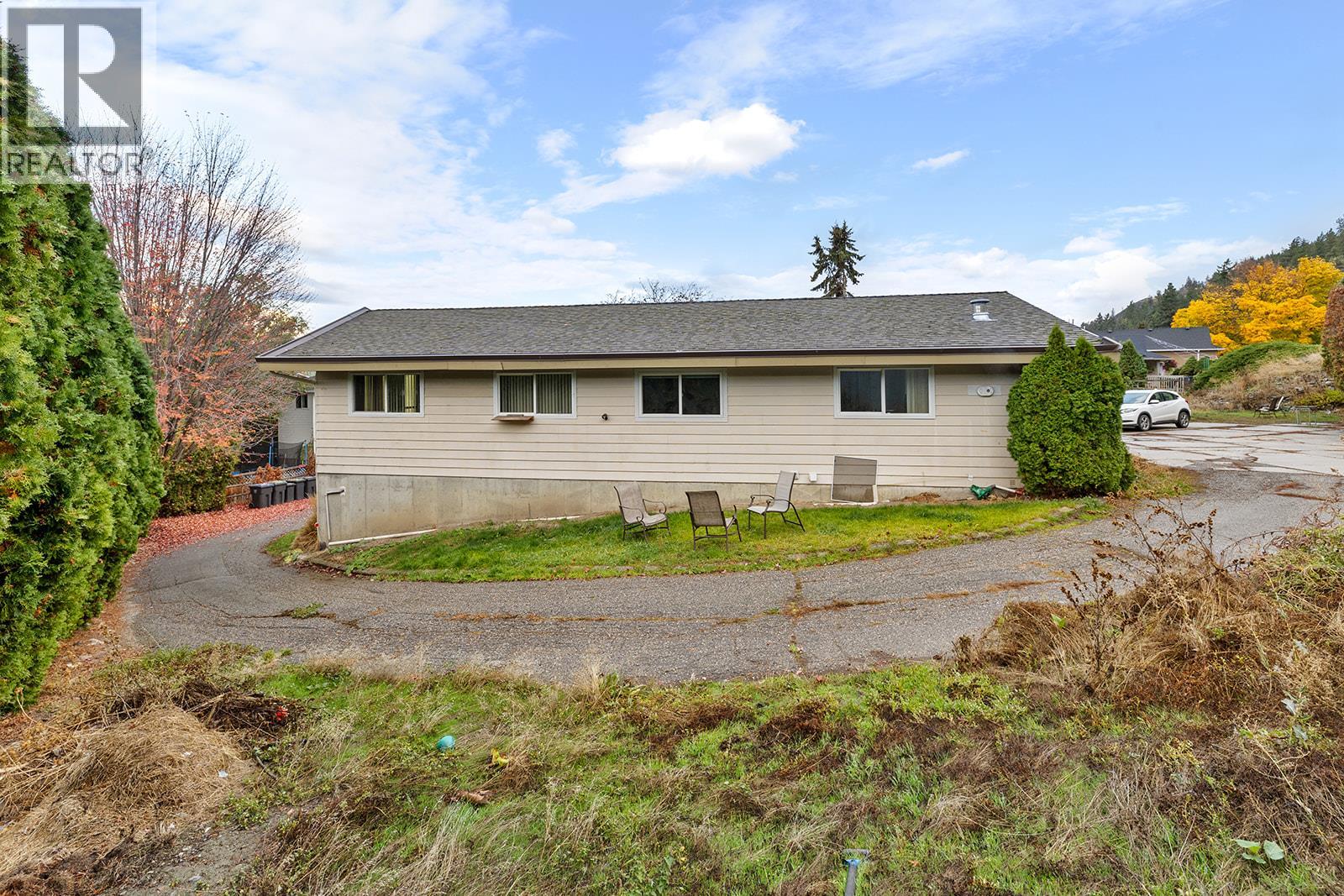  154 Applebrooke Crescent, Kelowna