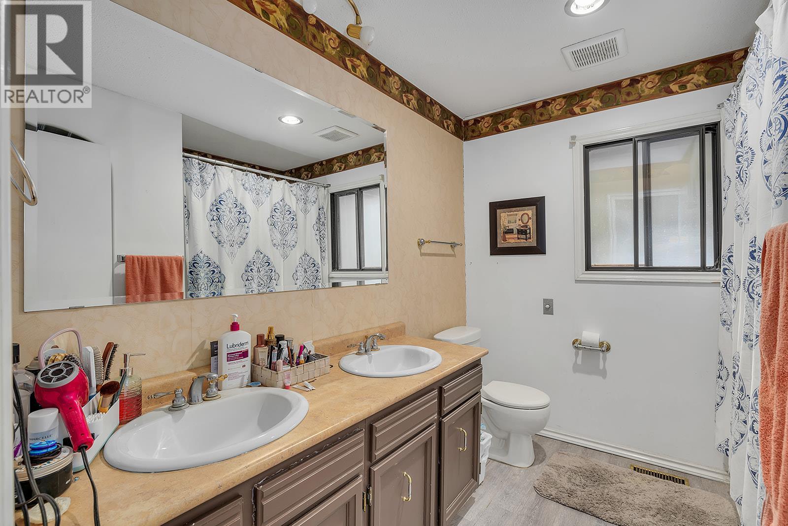  154 Applebrooke Crescent, Kelowna