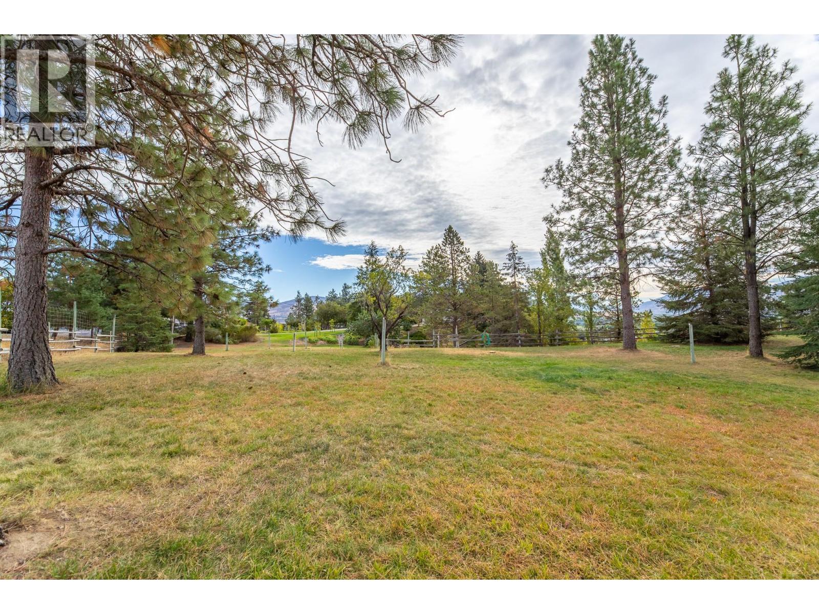  101 Knippelberg Road, Oliver