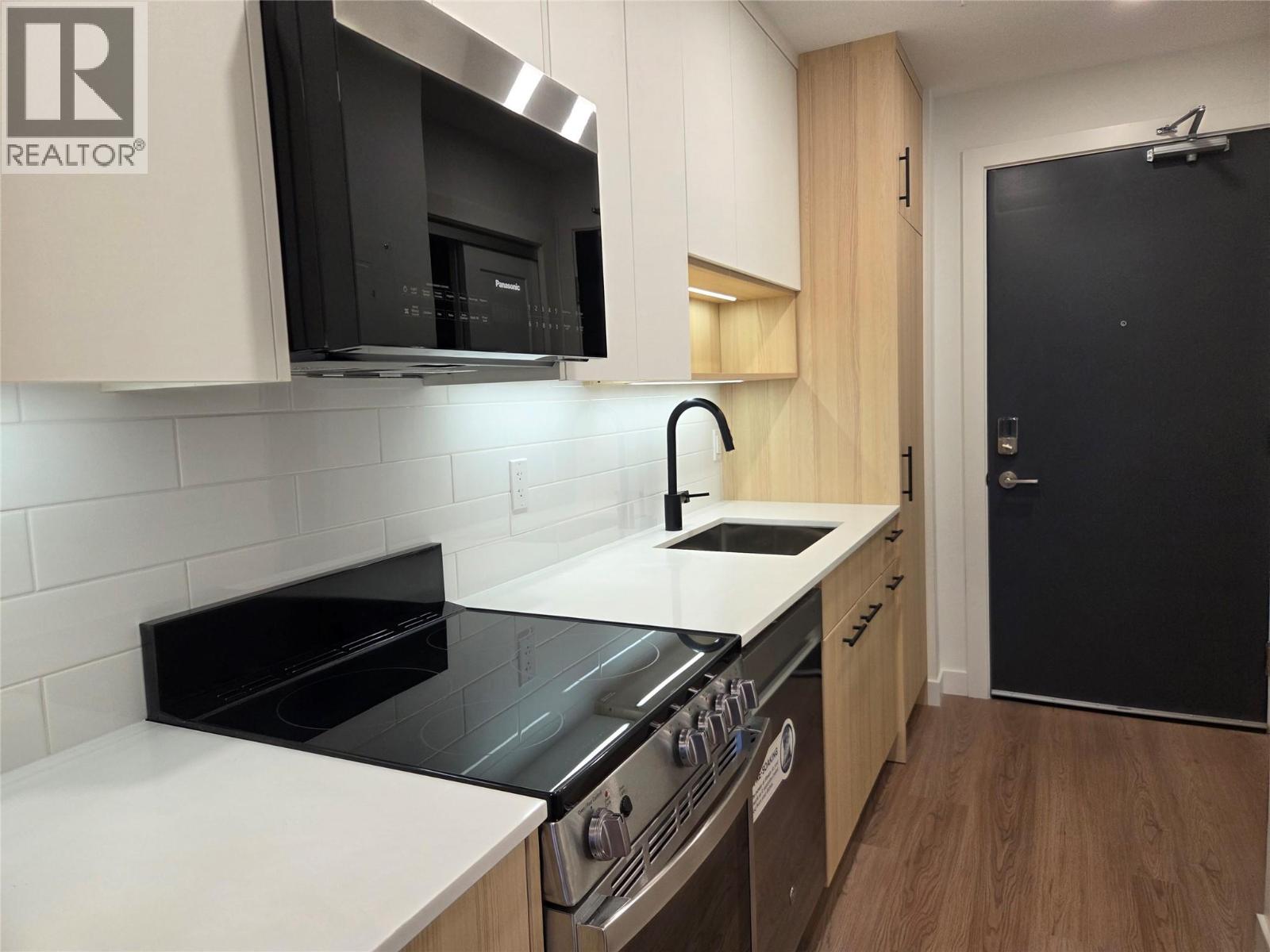 #213 1380 Pridham Avenue - 7