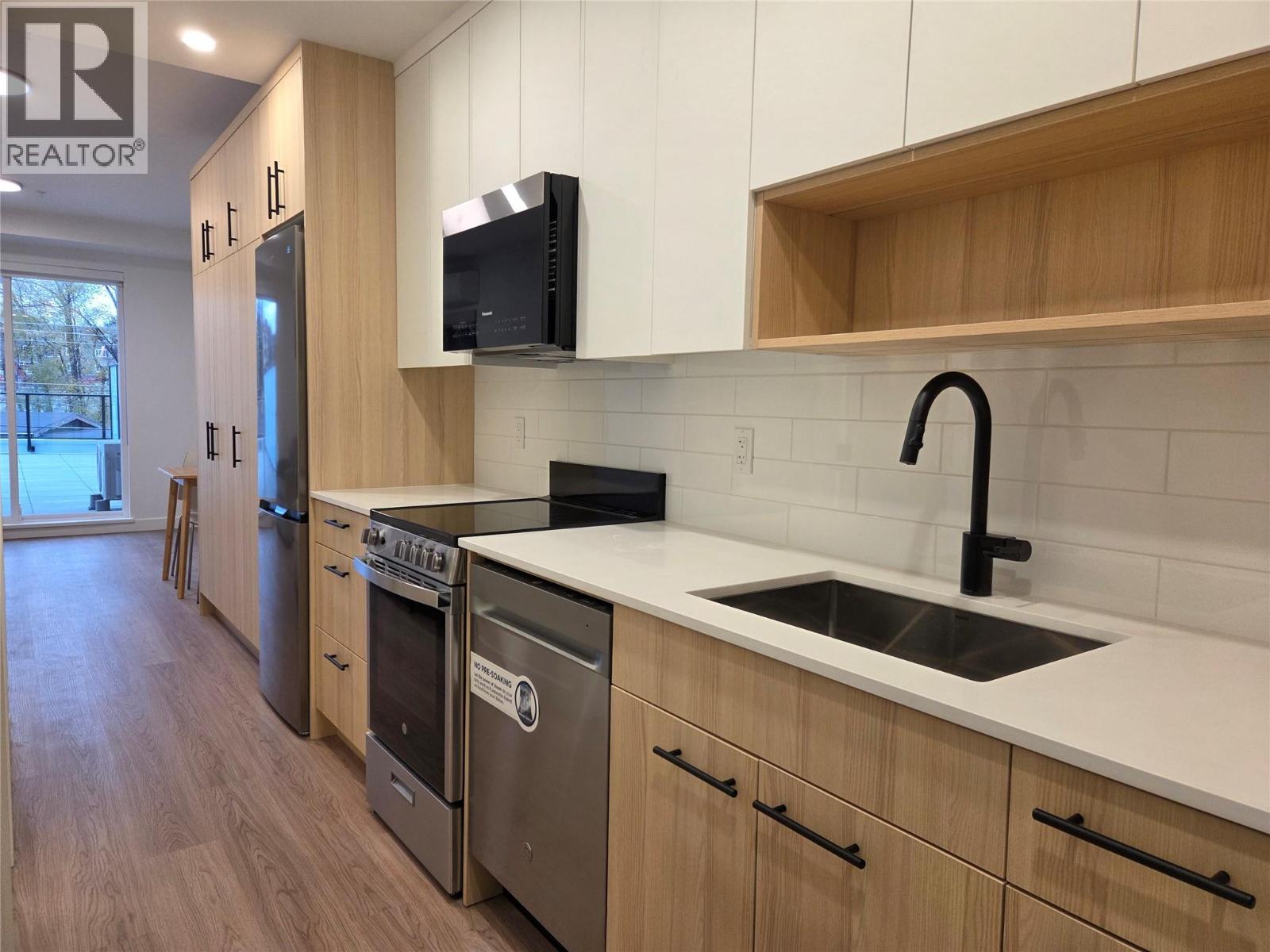 #213 1380 Pridham Avenue - 5