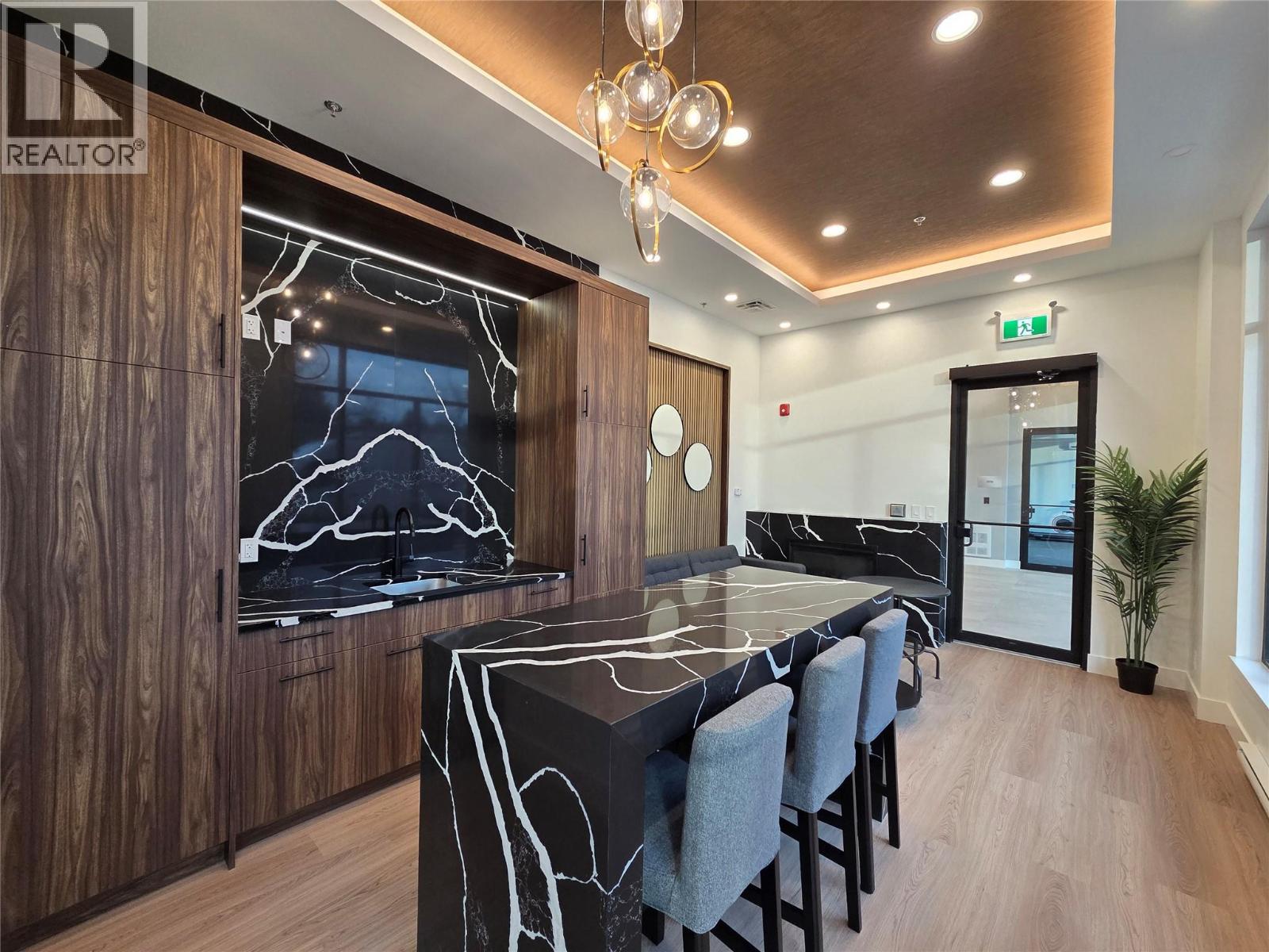 213 1380 Pridham Avenue, Kelowna