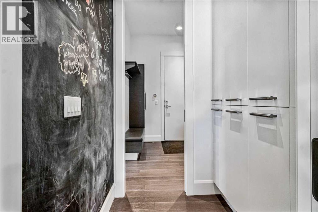 Single Family House for Sale in   Avenue NE Winston Heights/Mountview Calgary 