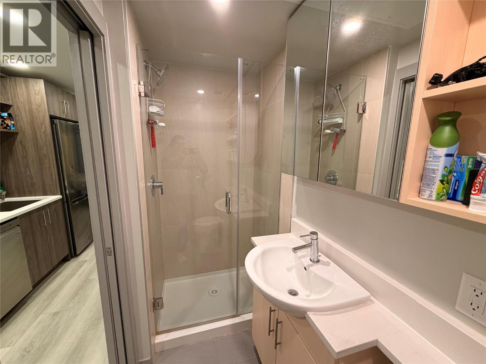 PH14 345 Dougall Road North, Kelowna