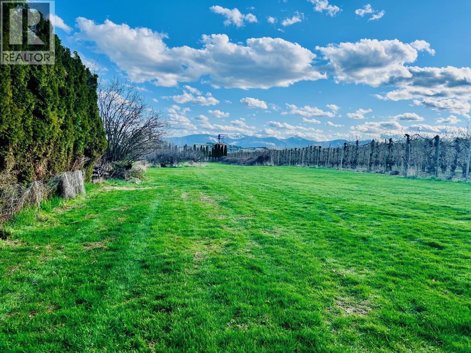 3317 ERICKSON ROAD - 33