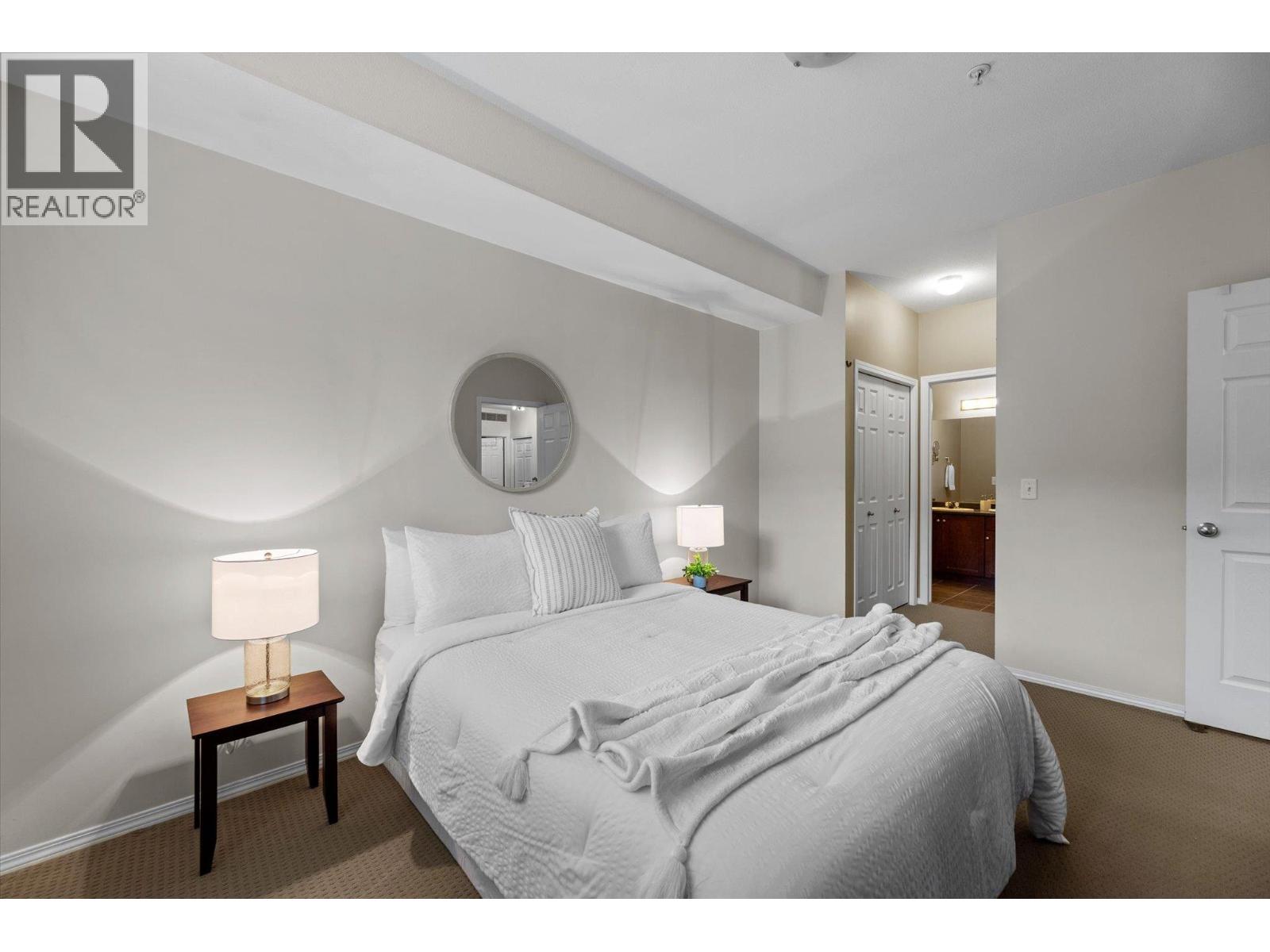 1317 1875 Country Club Drive, Kelowna