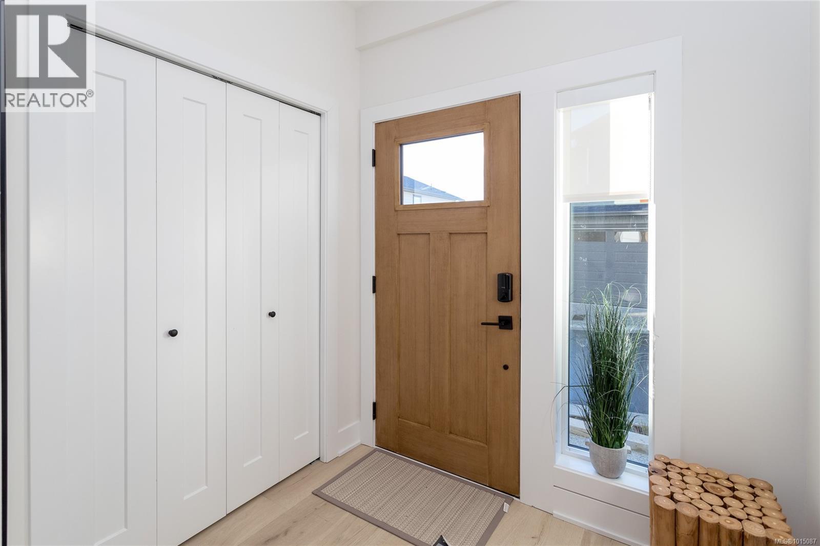  1435 Dolomite Ridge, Langford