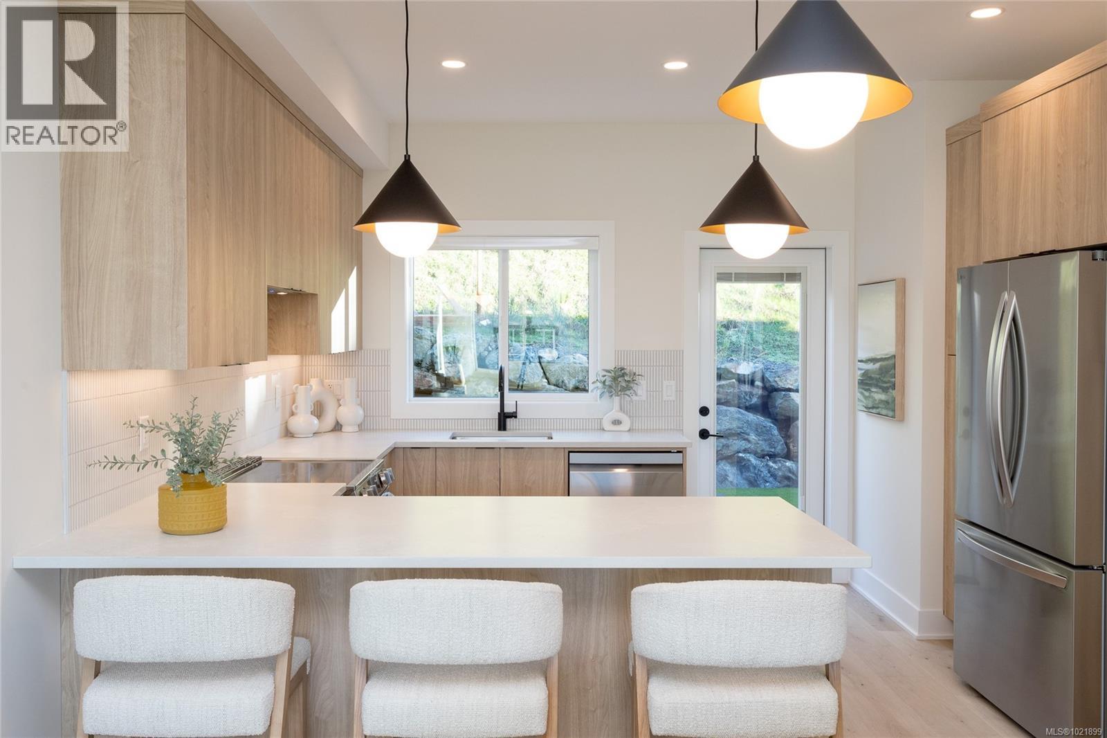 1415 Dolomite Ridge, Langford