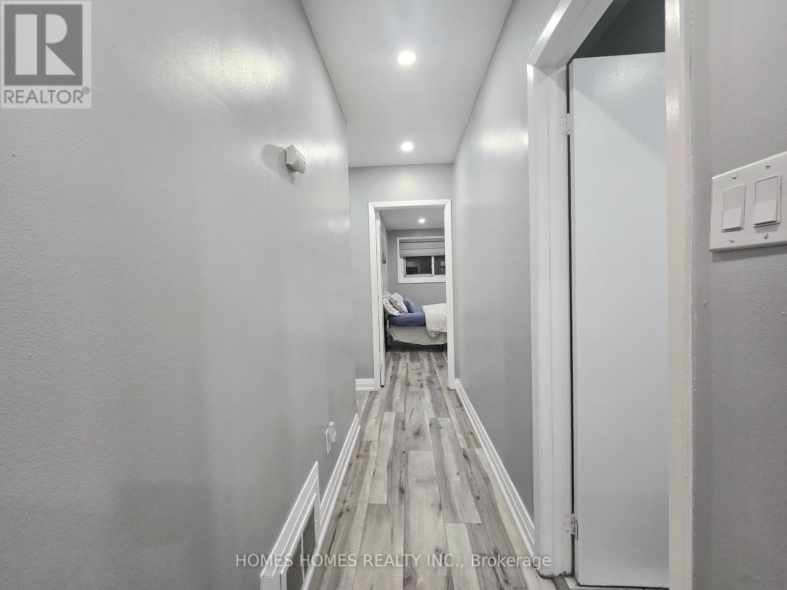 65 ELNATHAN CRESCENT - 18