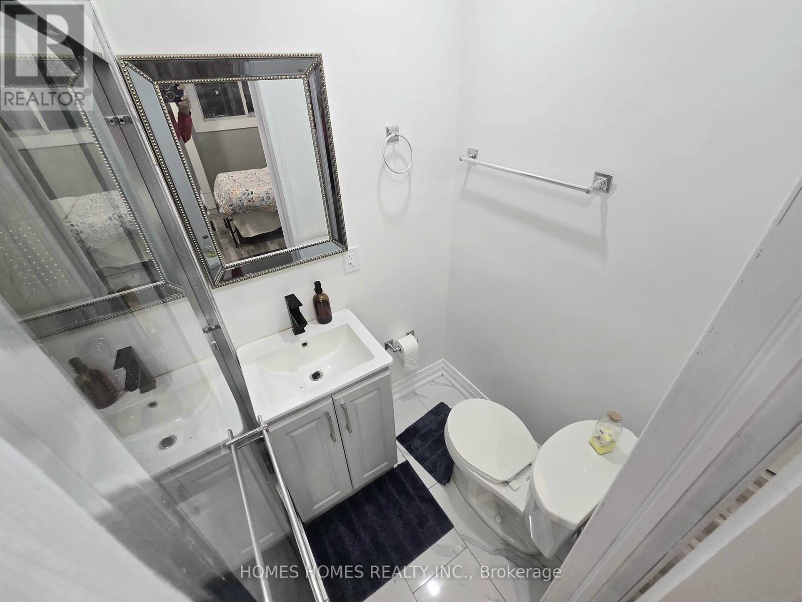 65 ELNATHAN CRESCENT - 21