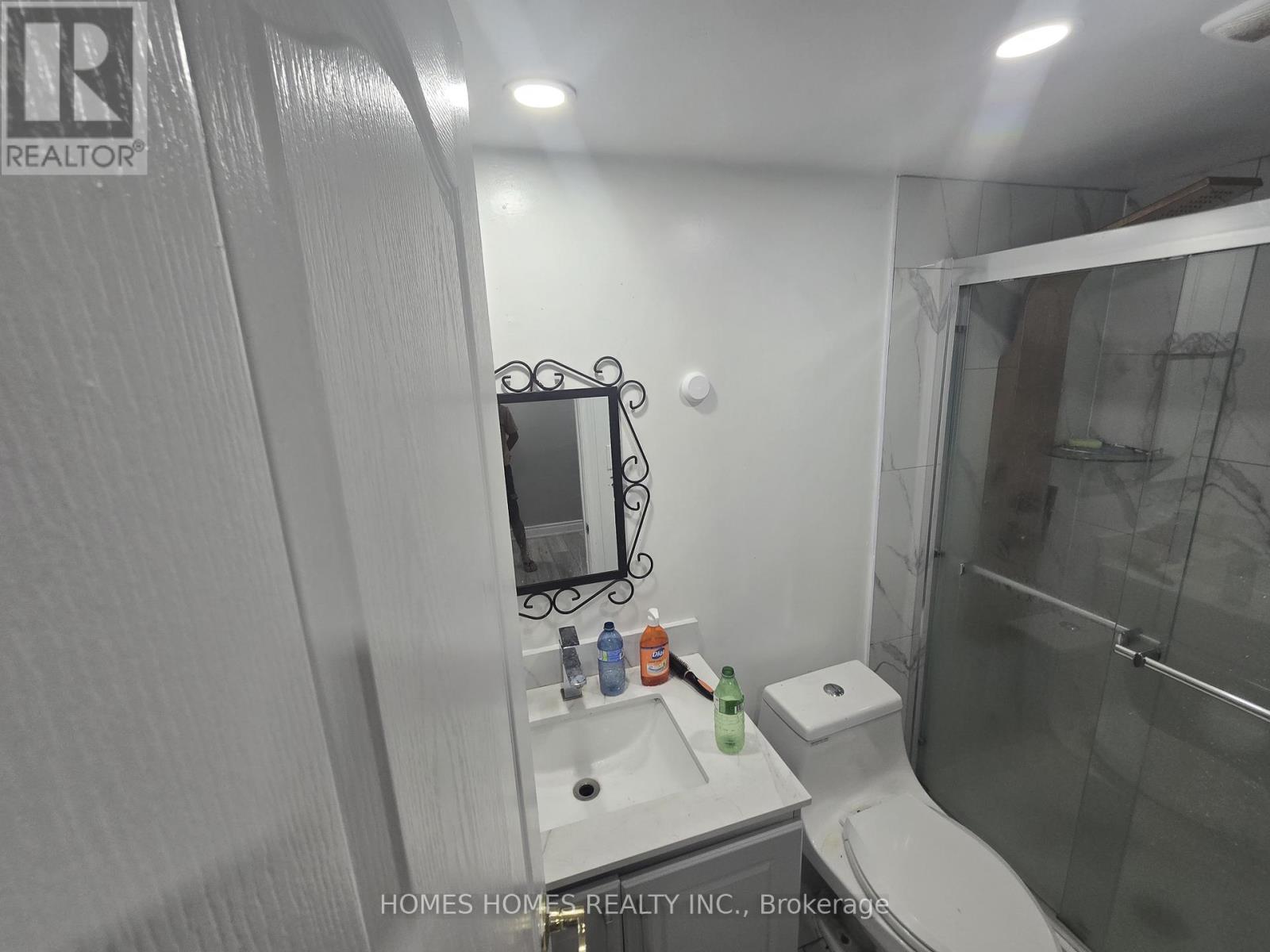 65 ELNATHAN CRESCENT - 33