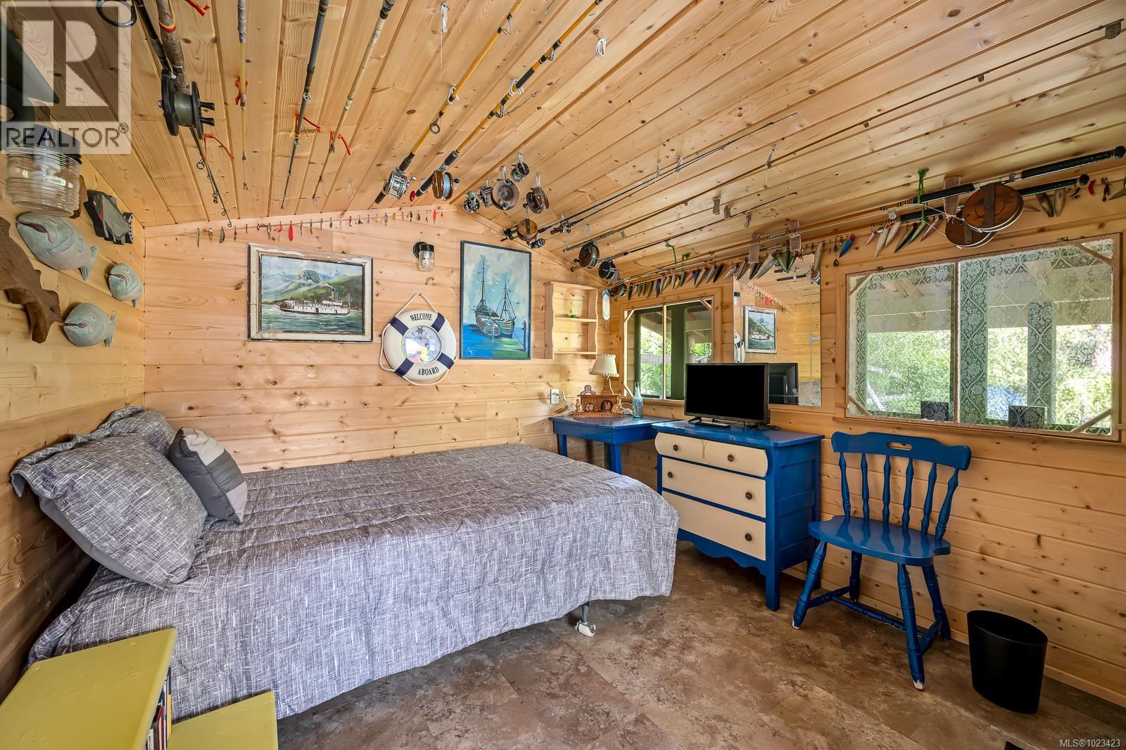 1415 Baikie Rd, Denman Island