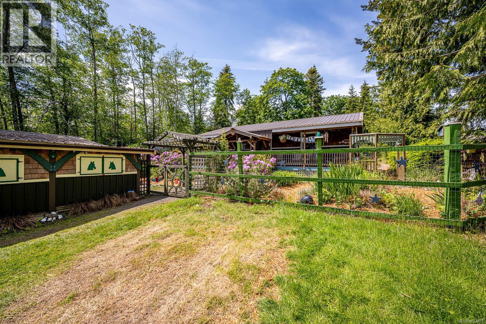 1415 Baikie Rd - 21