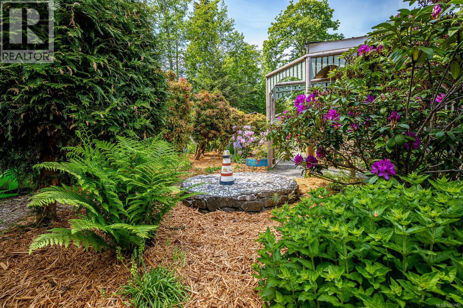 1415 Baikie Rd, Denman Island