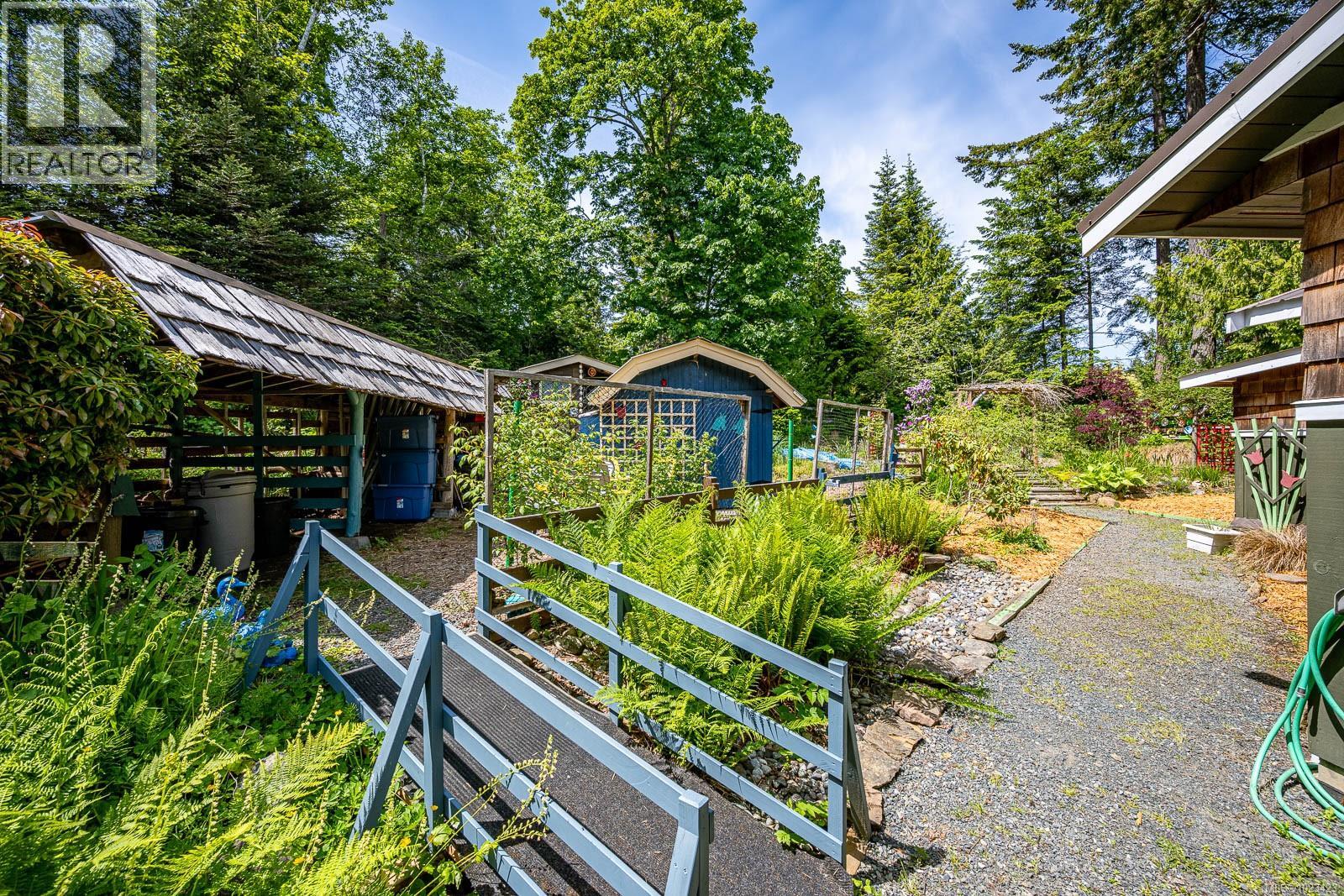 1415 Baikie Rd, Denman Island