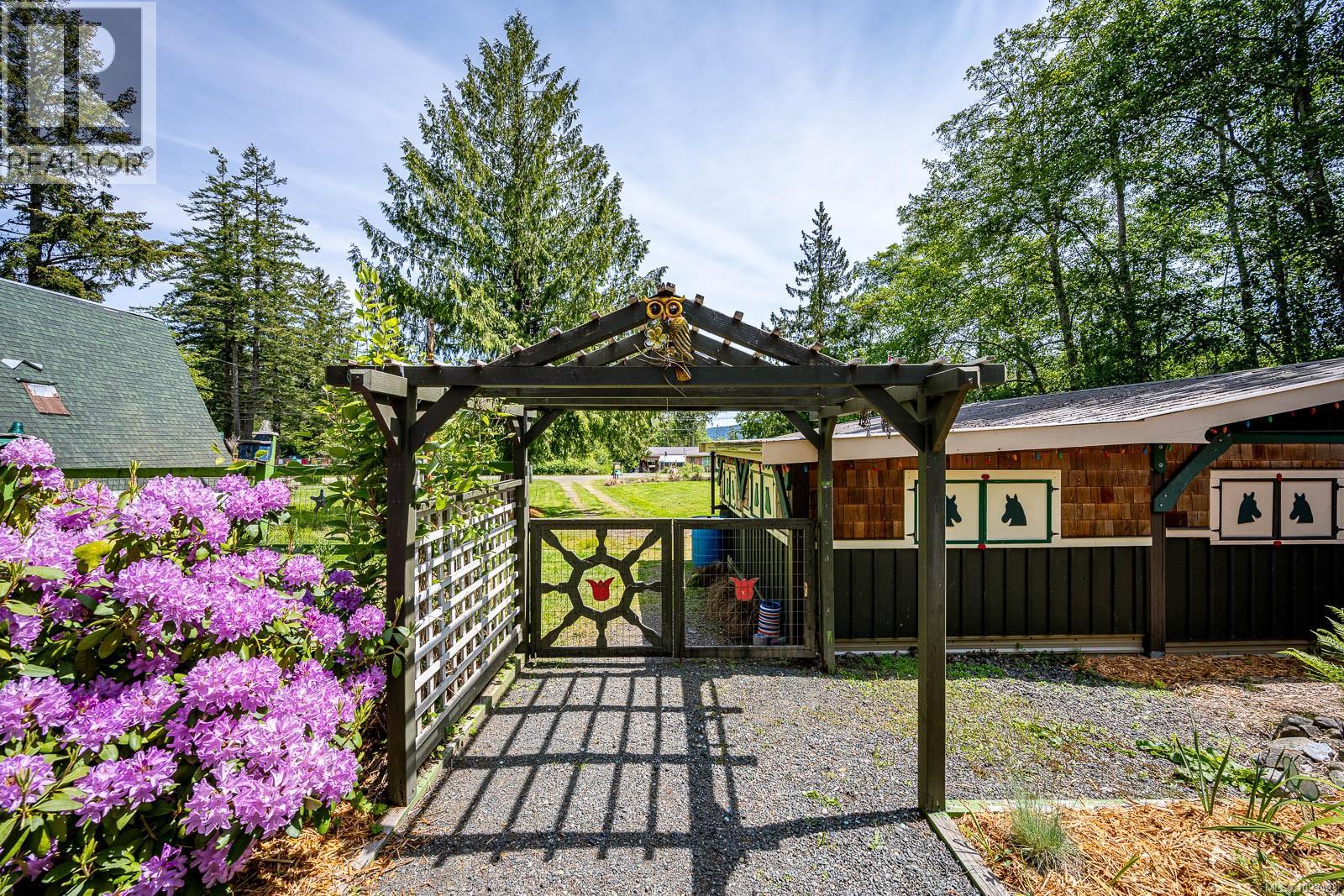 1415 Baikie Rd - 30