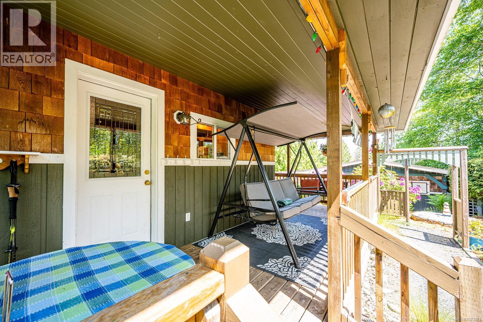 1415 Baikie Rd, Denman Island