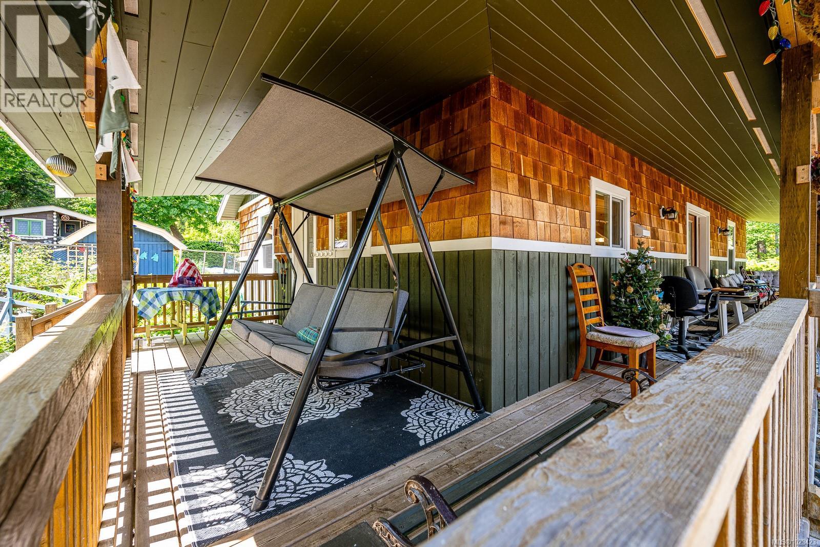 1415 Baikie Rd, Denman Island