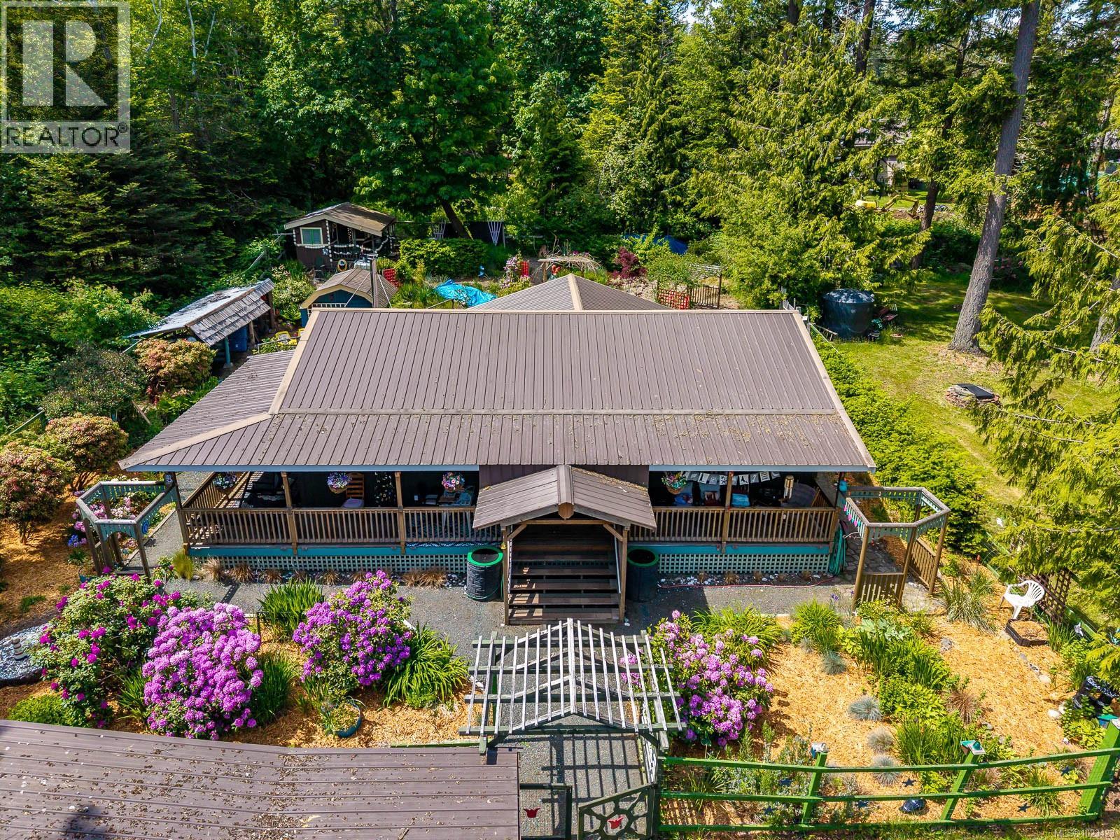 1415 Baikie Rd, Denman Island