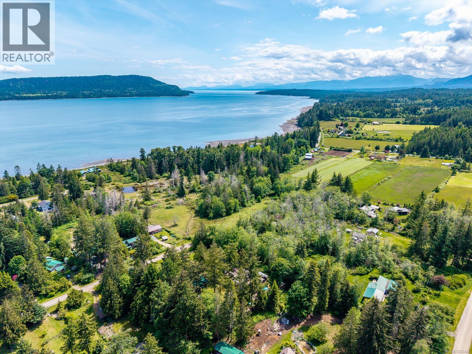 1415 Baikie Rd, Denman Island