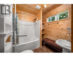 1415 Baikie Rd, Denman Island, BC V0R1T0 Photo 14