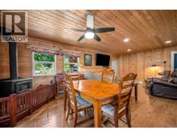 Living room - 1415 Baikie Rd, Denman Island, BC V0R1T0 Photo 7