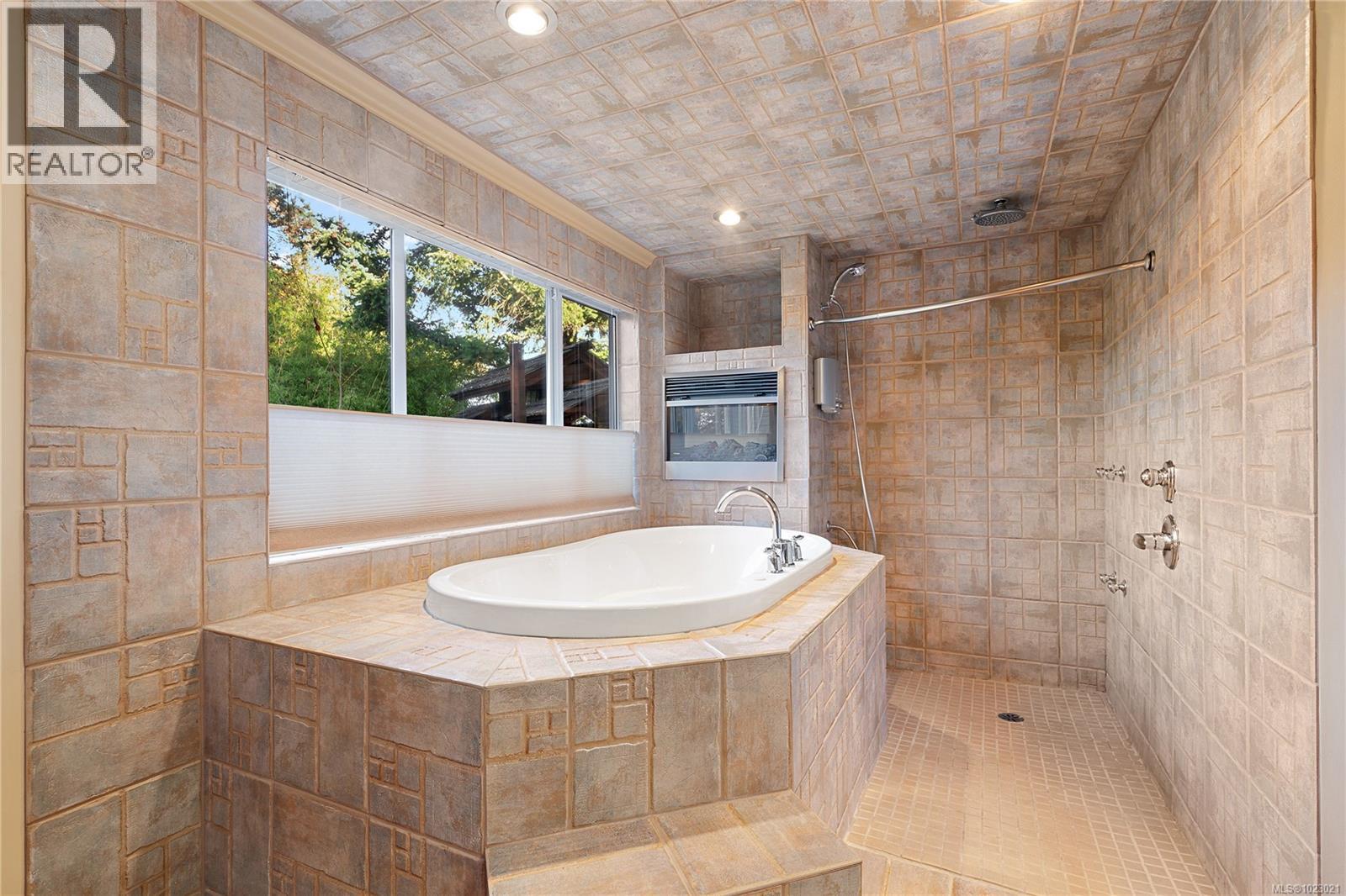 A 6599 Central Saanich Rd, Central Saanich