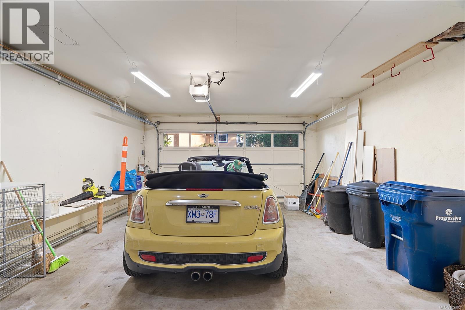 A 6599 Central Saanich Rd, Central Saanich