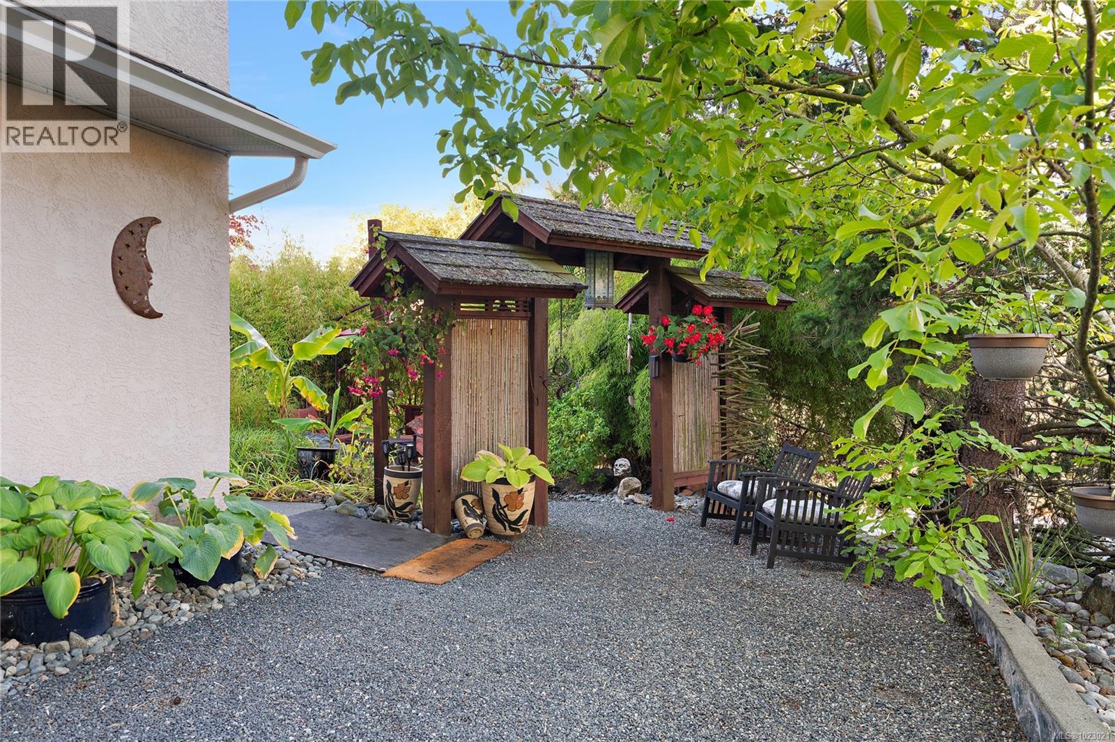 A 6599 Central Saanich Rd, Central Saanich