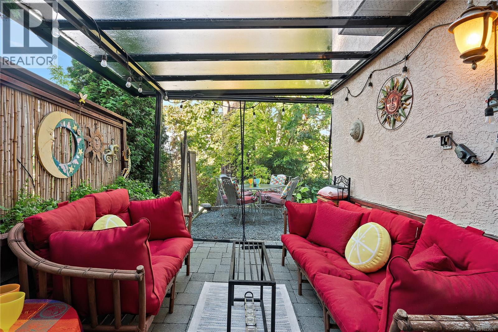 A 6599 Central Saanich Rd, Central Saanich