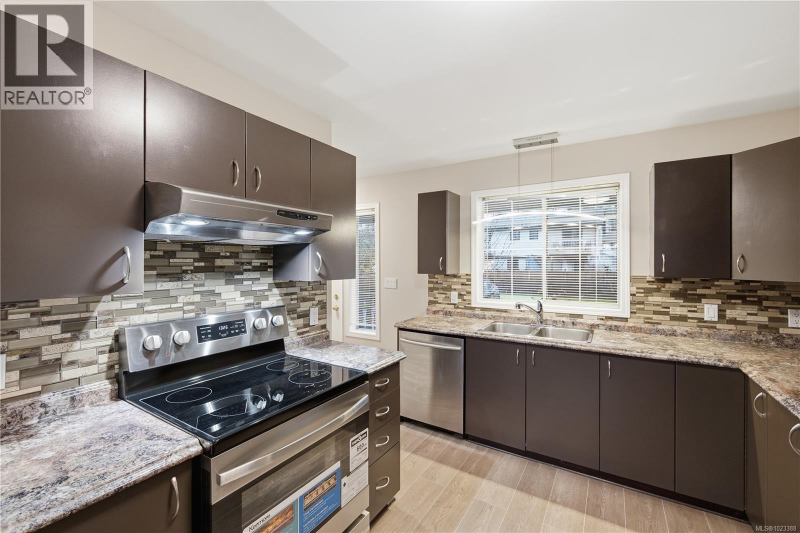  1089 Wharncliffe Road, Duncan