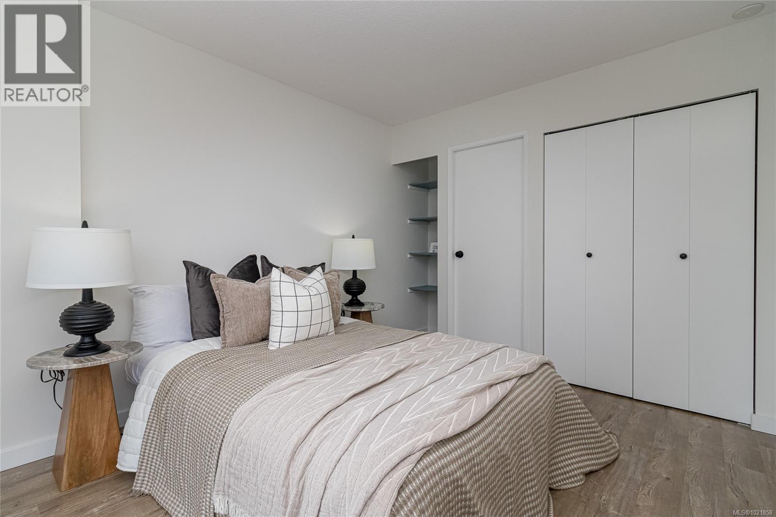 711 835 View Street, Victoria