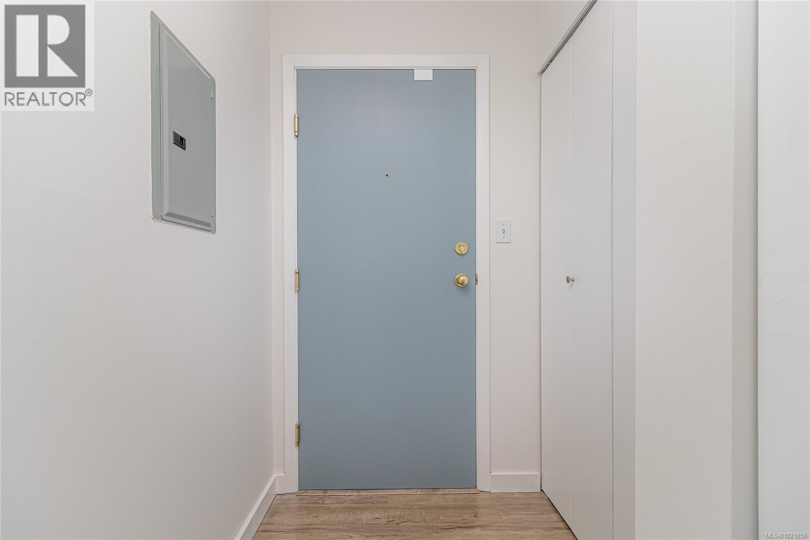 711 835 View Street, Victoria