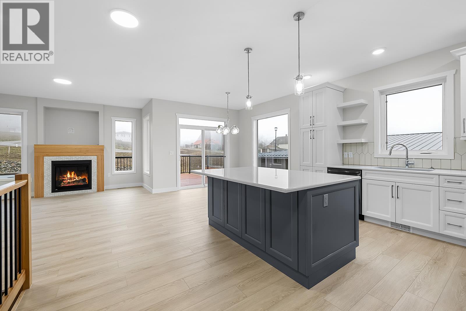 712 Mountain View Crescent, Creston