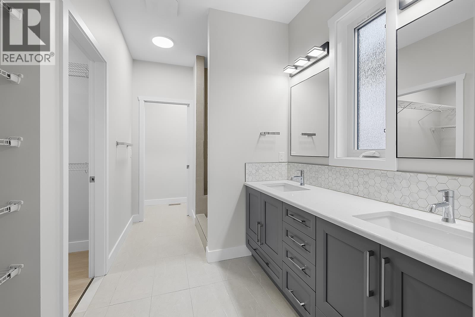 712 Mountain View Crescent, Creston